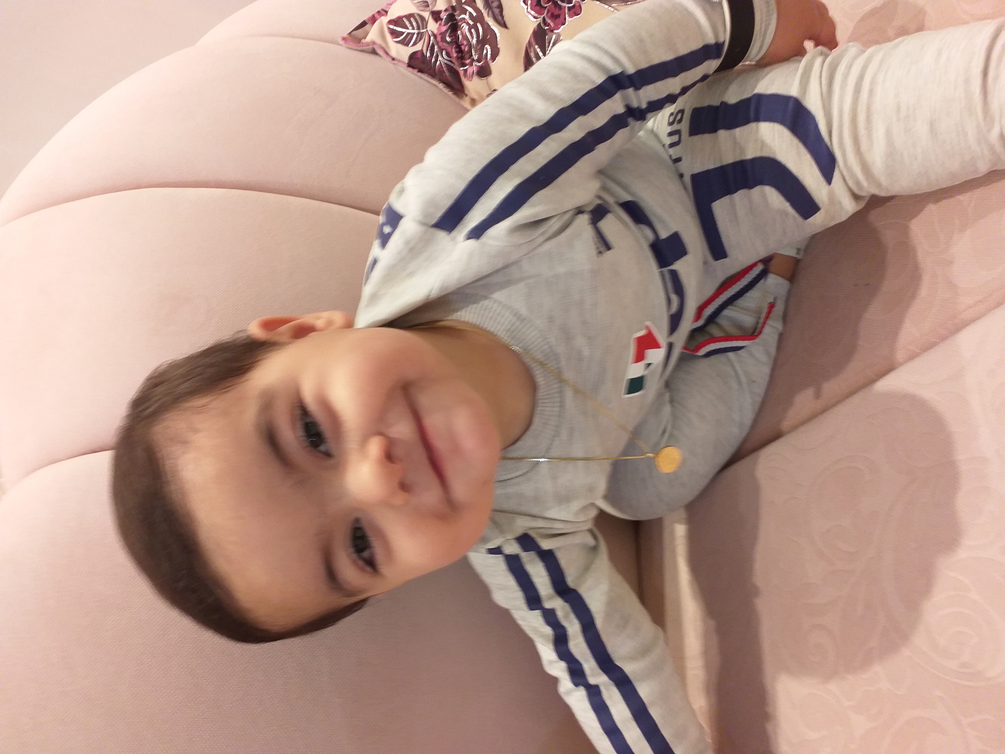 شانزده ماهگی کودک محمدرضا محمدی