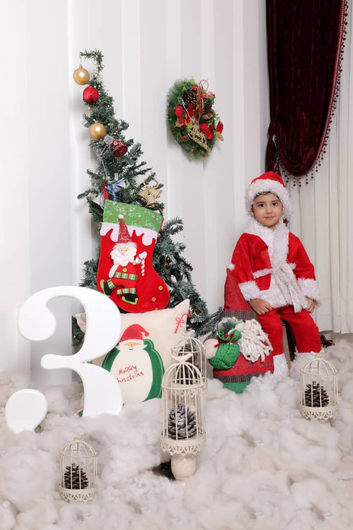 جشن کریسمس کودک هیراد ایرانمهر