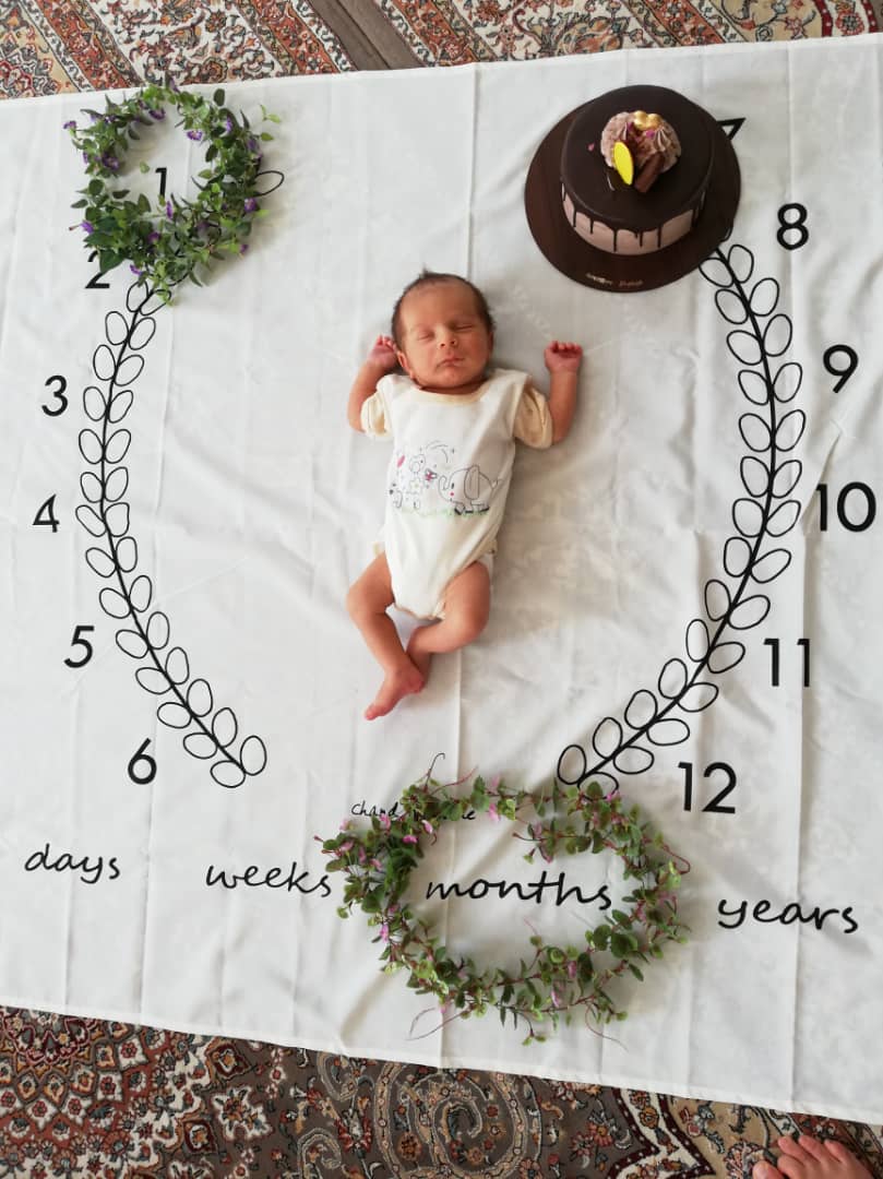 یک ماهگی نوزاد محمدرضا بهمنی