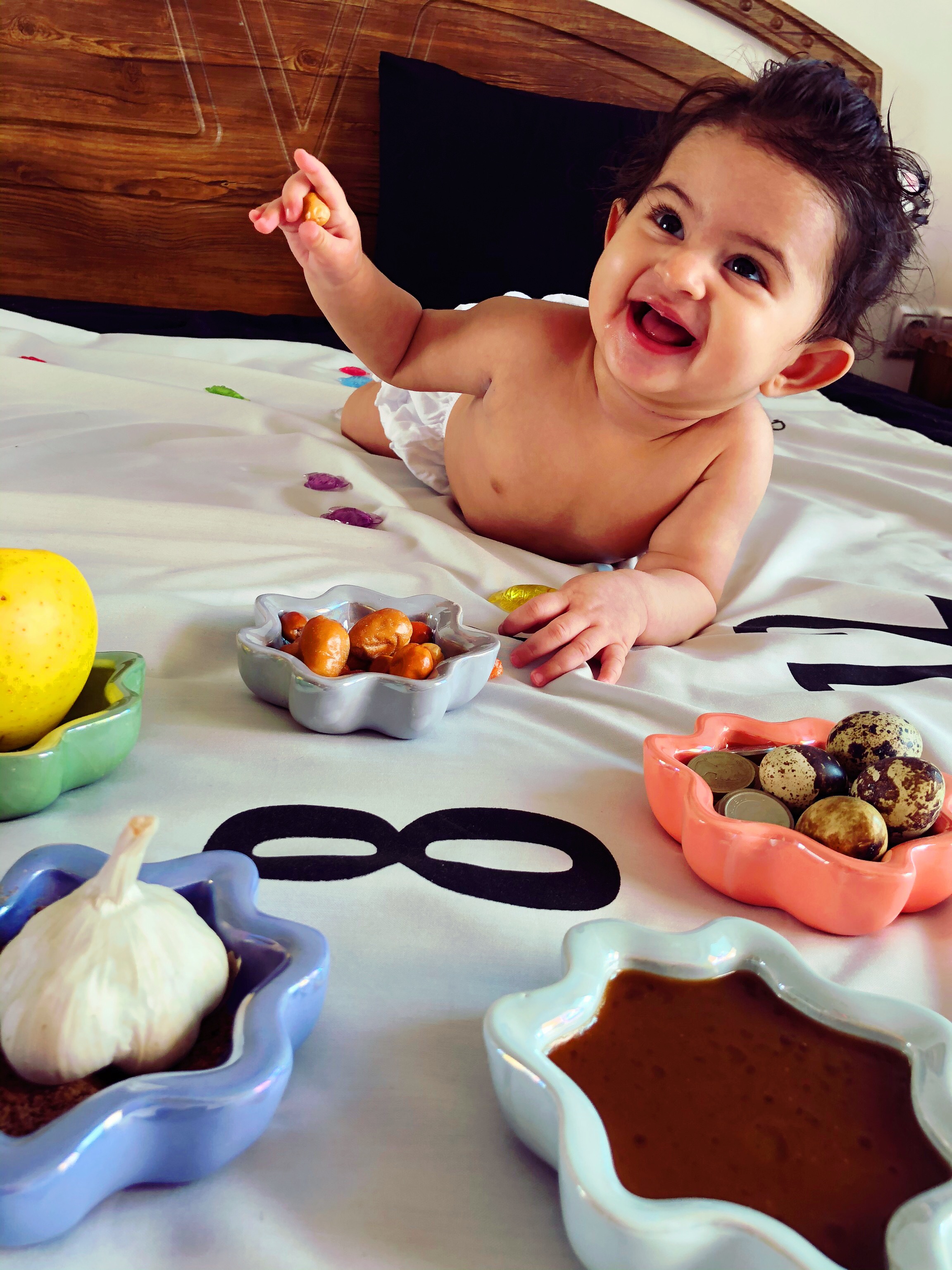 ایستادن نوزاد شایلین ملکوتی