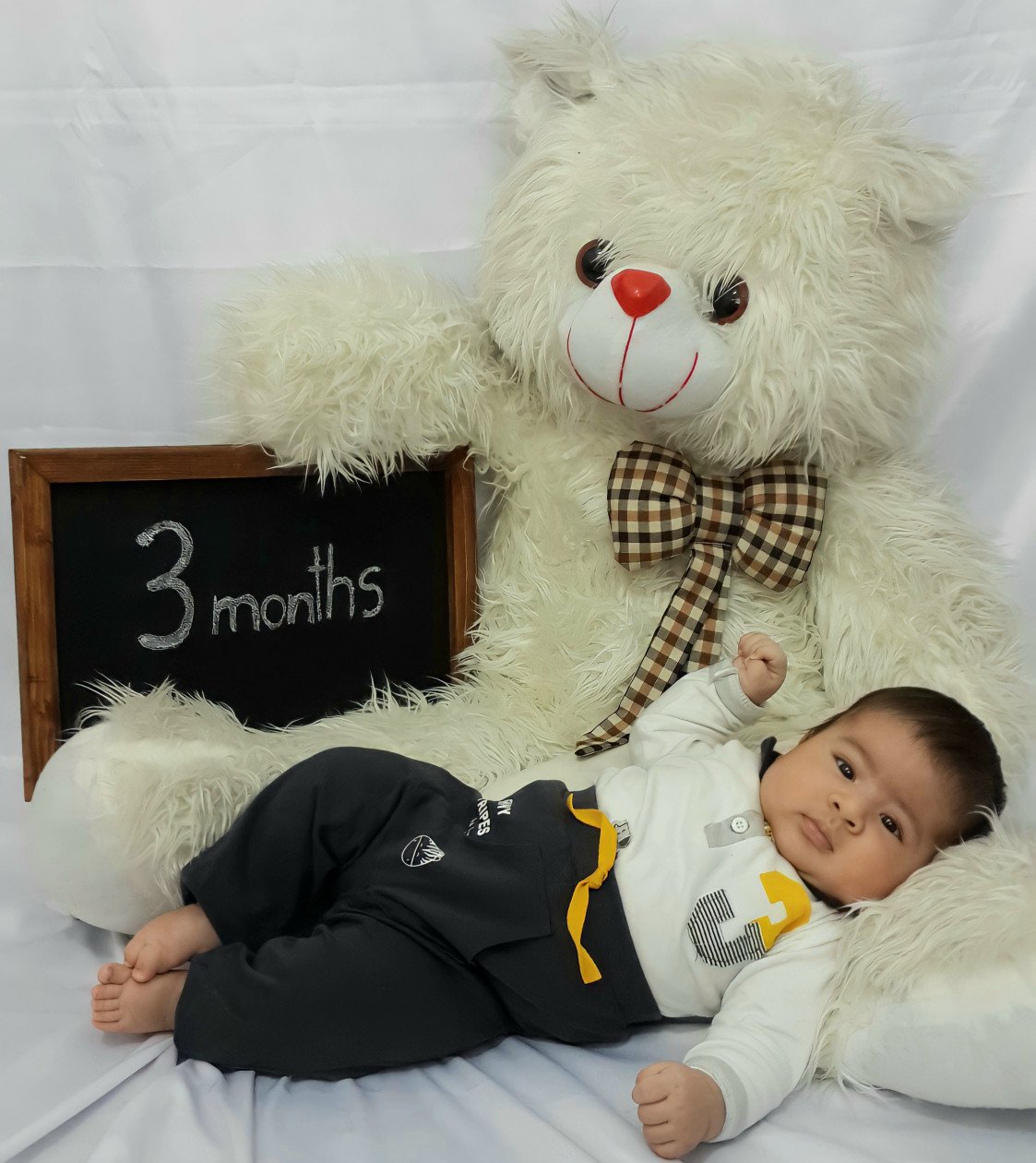 سه ماهگی نوزاد محمد سبحان دریایی